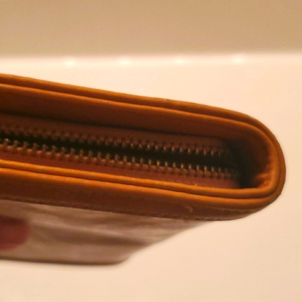 Wallet - Picture 6 of 6